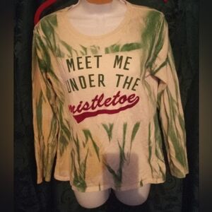 Upcycled Old Navy meet me under the mistletoe top